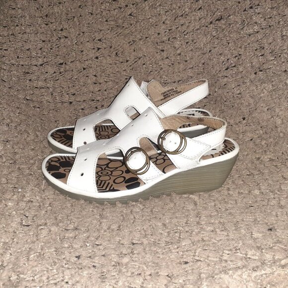 FLY LONDON-Ogla-White Leather-Dbl Buckle-Slingback-Sz 37-Excellent - Picture 2 of 8